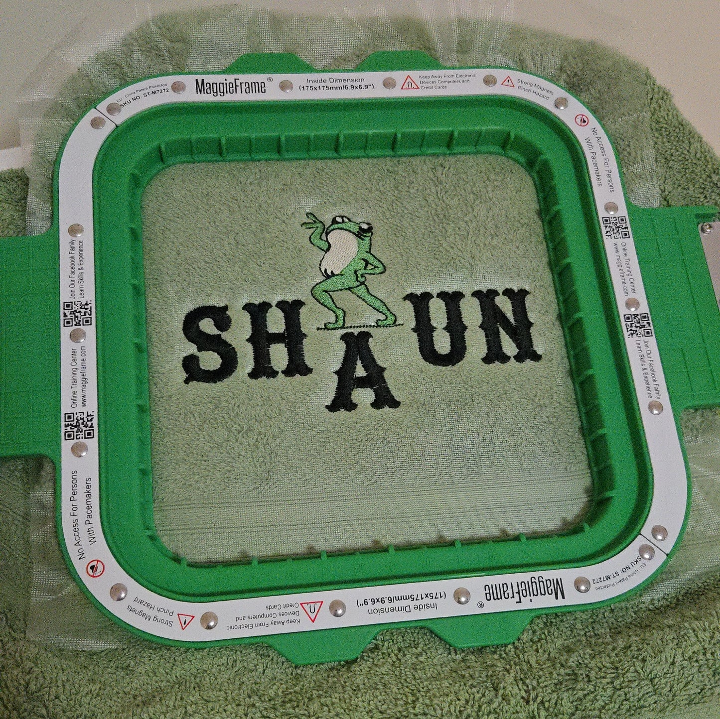 Personalised Posing Frog Towel - Funny Birthday Gift (Australia)